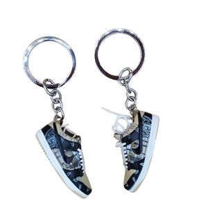 Nike SB Dunk Low Travis Scott Cactus Jack Keychain Set with box!